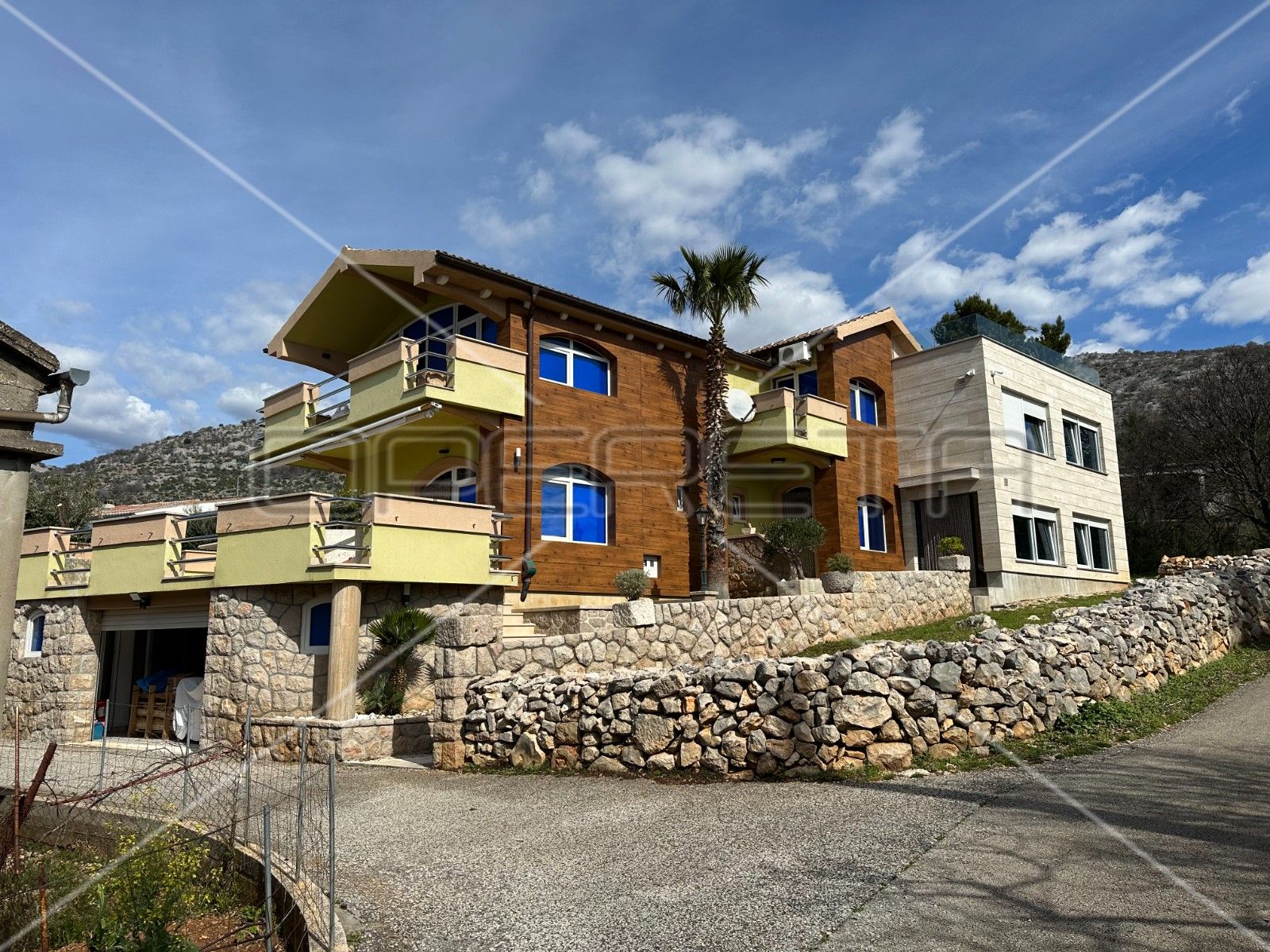 Kuća - Tribljanska, Starigrad, Starigrad Paklenica 330m2