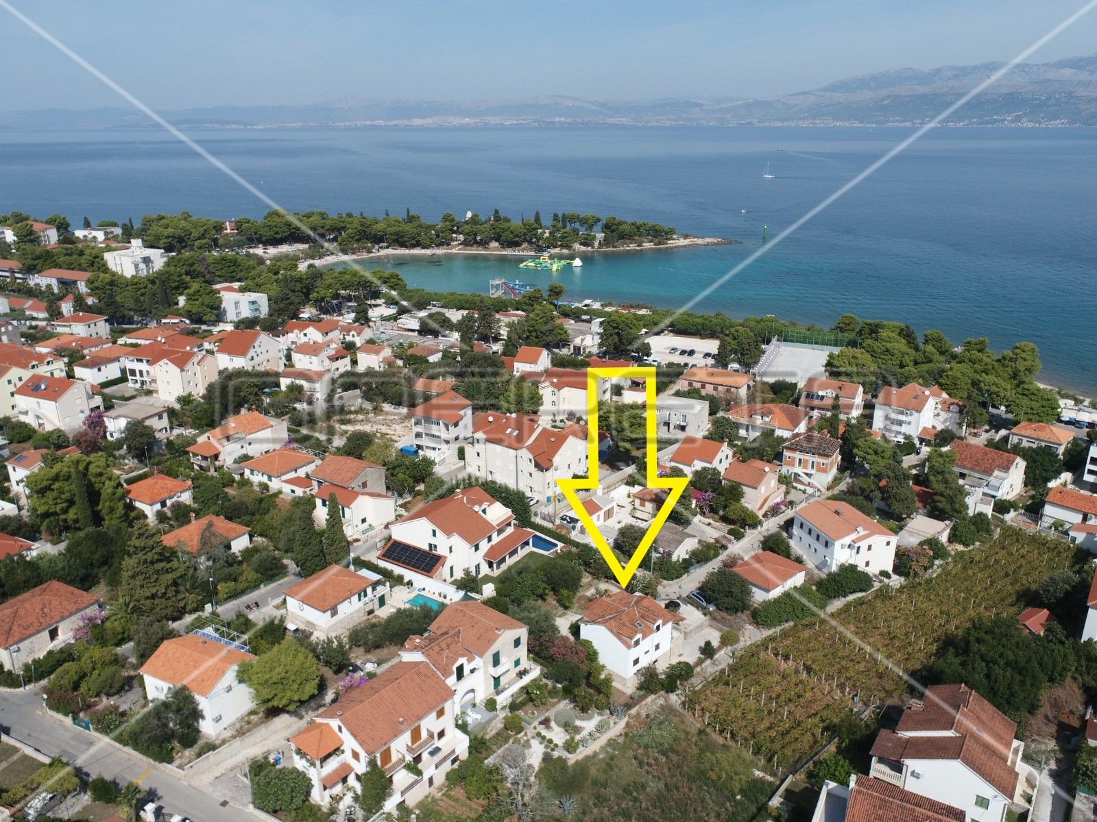 House - Supetar, Brač, Supetar 200m2