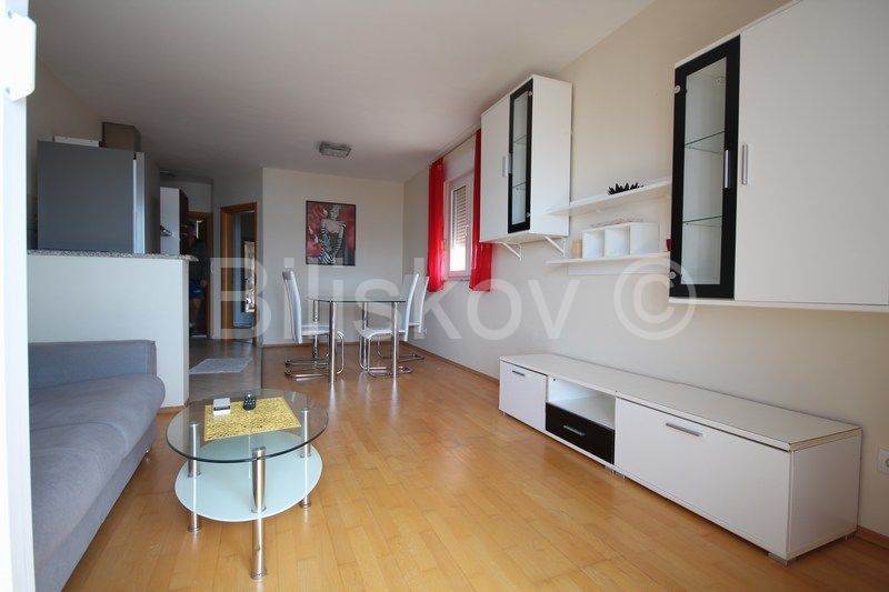 Apartment - Dugi rat 37.43m2