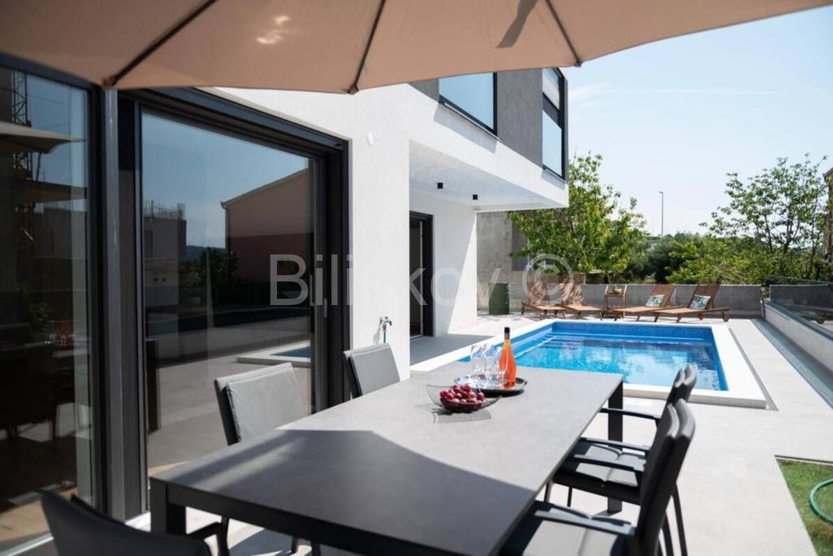 House - Trogir 340m2