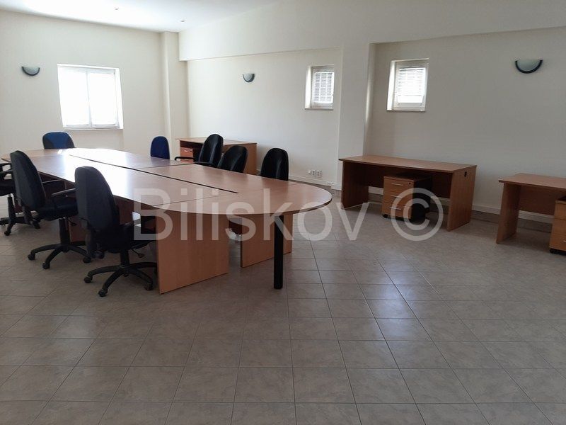 Commercial Space - Dugopolje 259m2