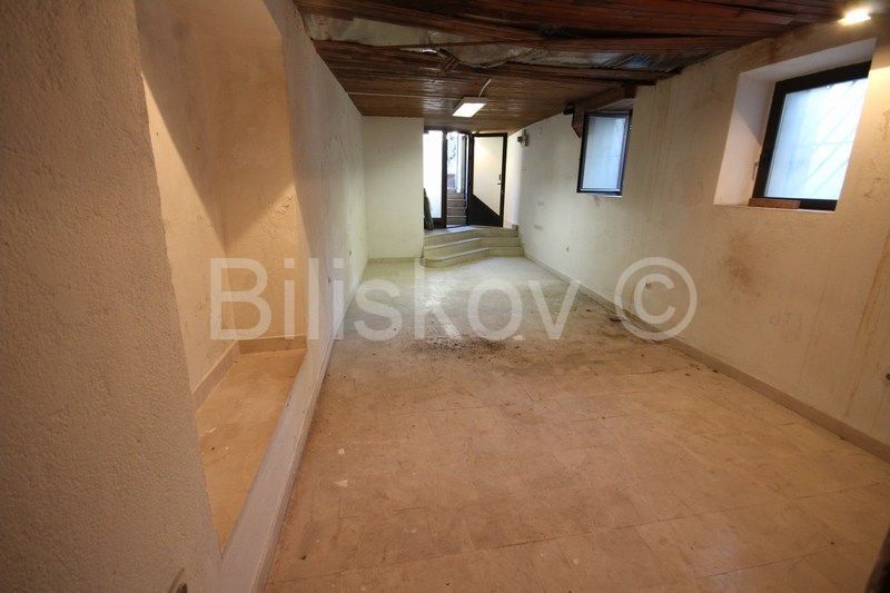 Poslovni Prostor - Manuš, Split 60m2