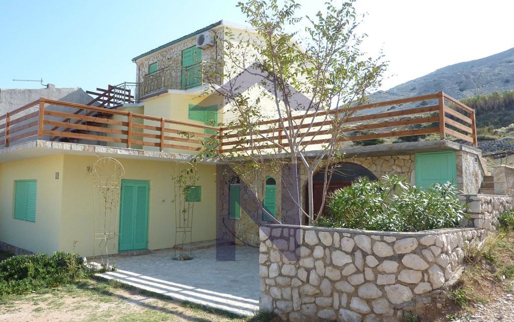 House - Pag 246.86m2