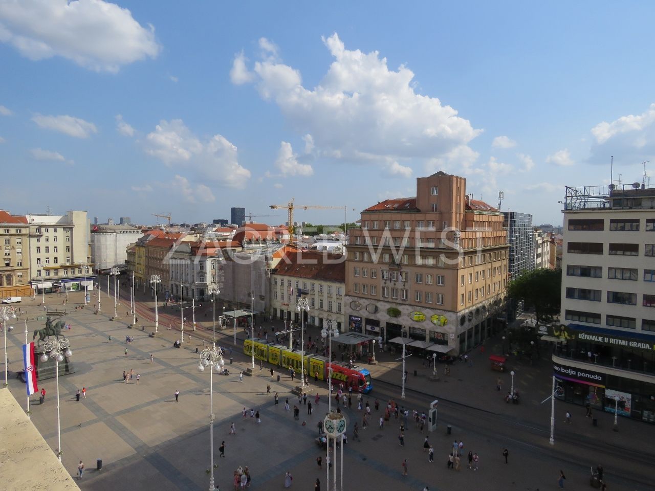 Stan - Trg bana Josipa Jelačića, Zagreb 120.01m2