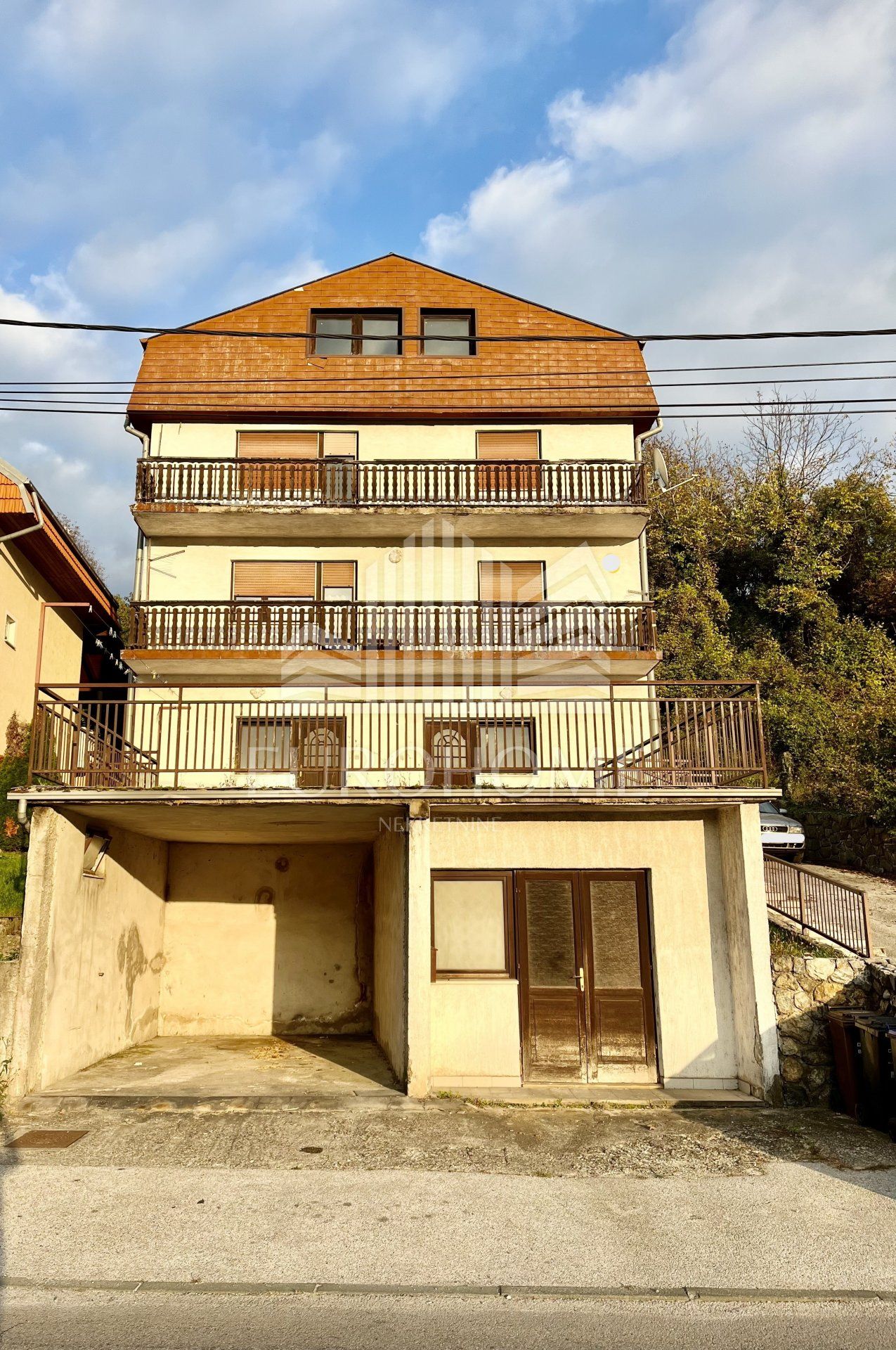 Kuća - Gornja Dubrava 581.48m2