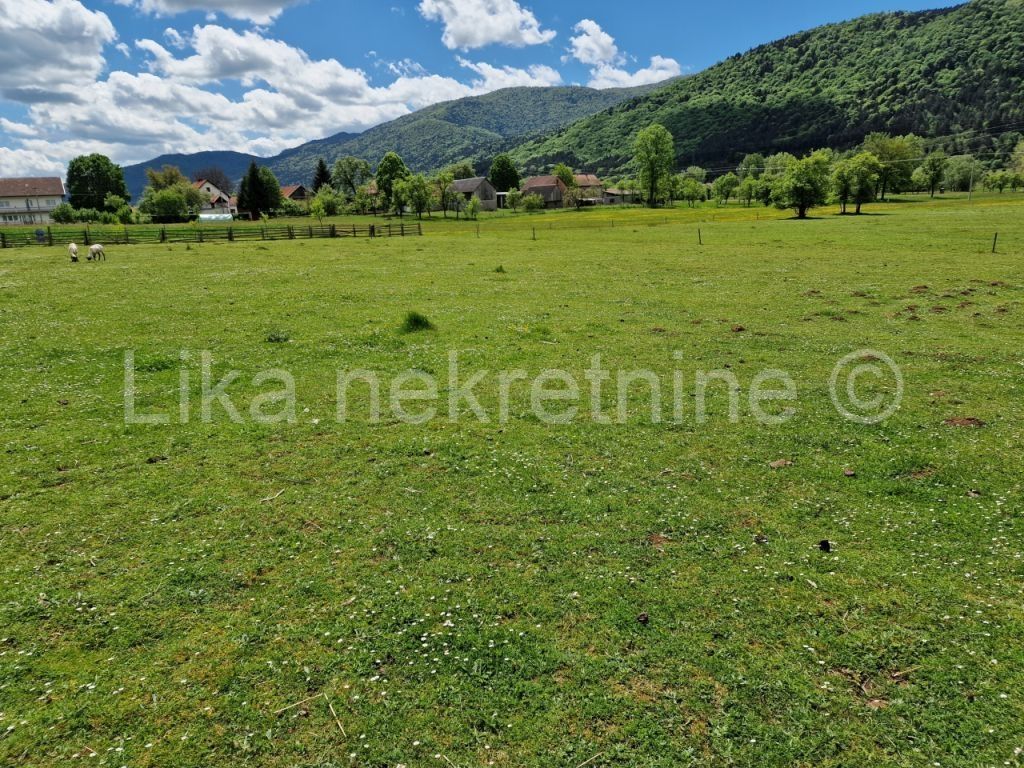 Land - Otočac 1499.8m2