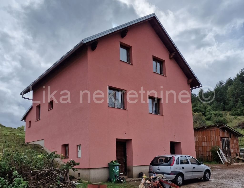 House - Vrhovine 180m2