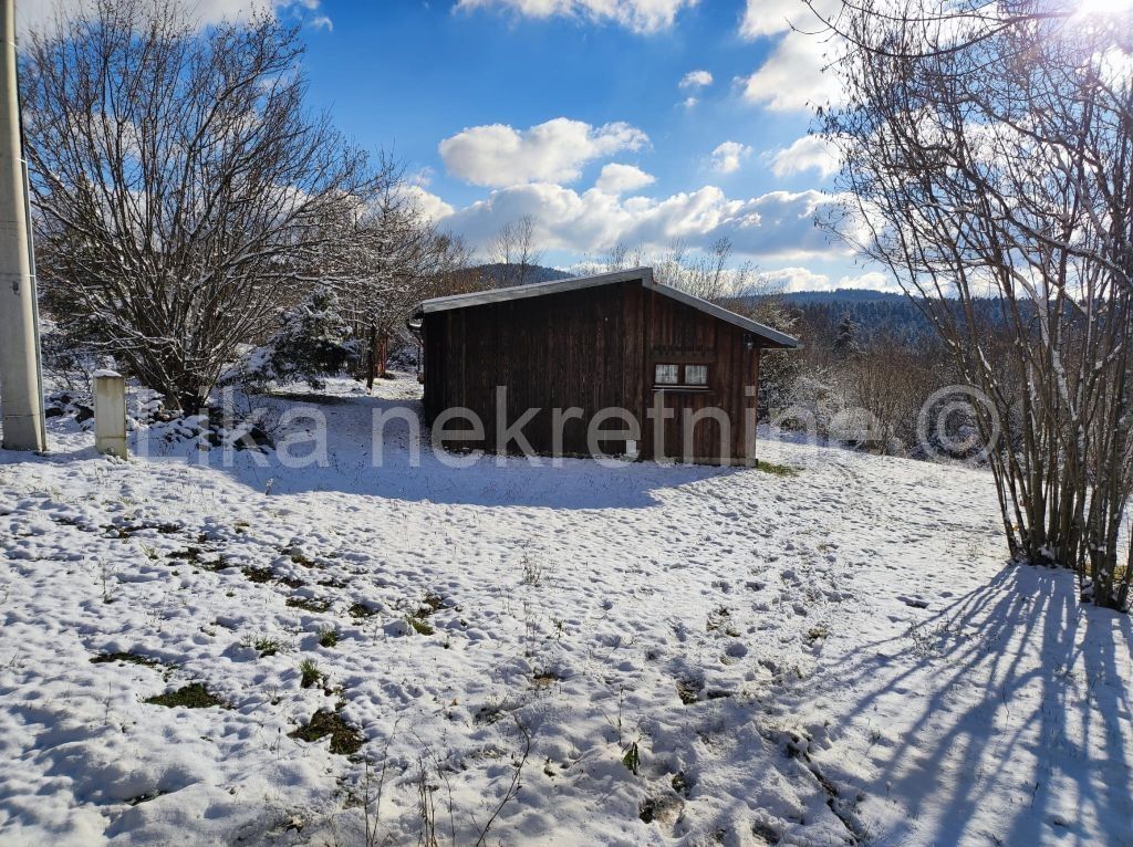 Zemljište - Brinje 2377m2