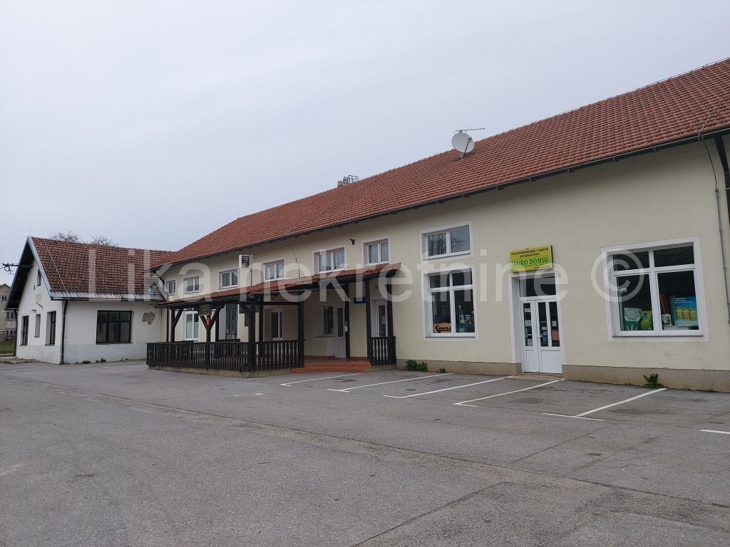 Poslovni Prostor - Ličko Lešće, Otočac 600m2