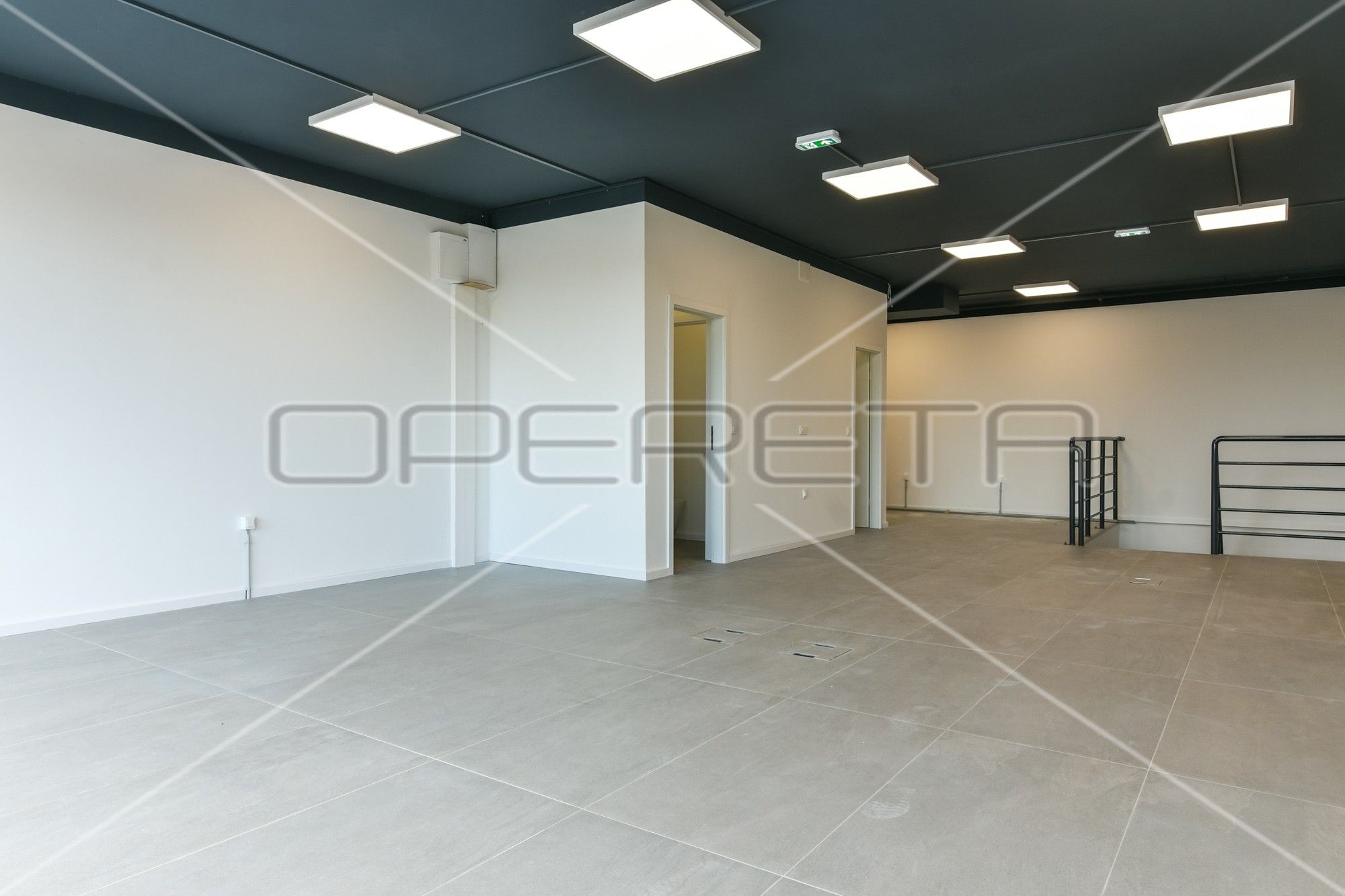 Commercial Space - Rimski put, Sesvete, Zagreb 148m2