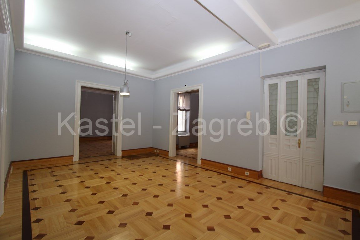 Poslovni Prostor - Trg bana Jelačića, Donji grad, Zagreb 341m2