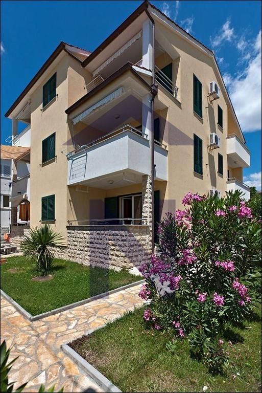 House - Šibenik - Okolica 289.89m2