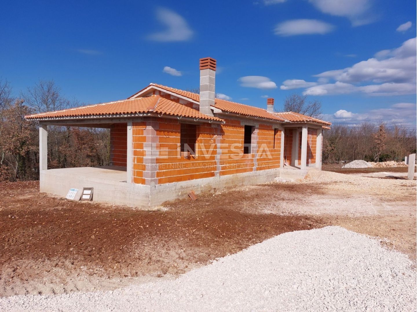 House - Tinjan 221m2