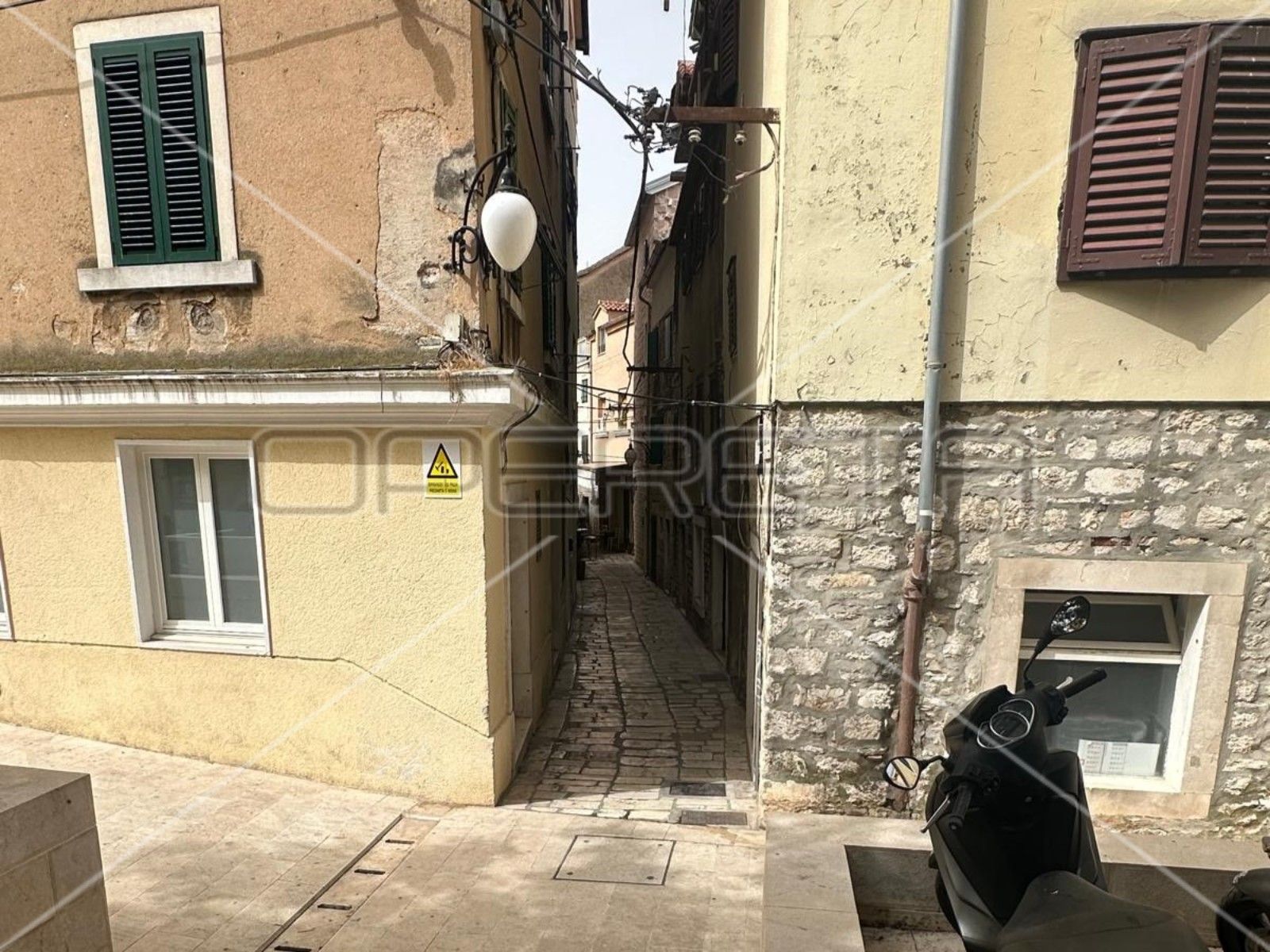 Kuća - Bonina iz Milana, Šibenik, Šibenik 220m2