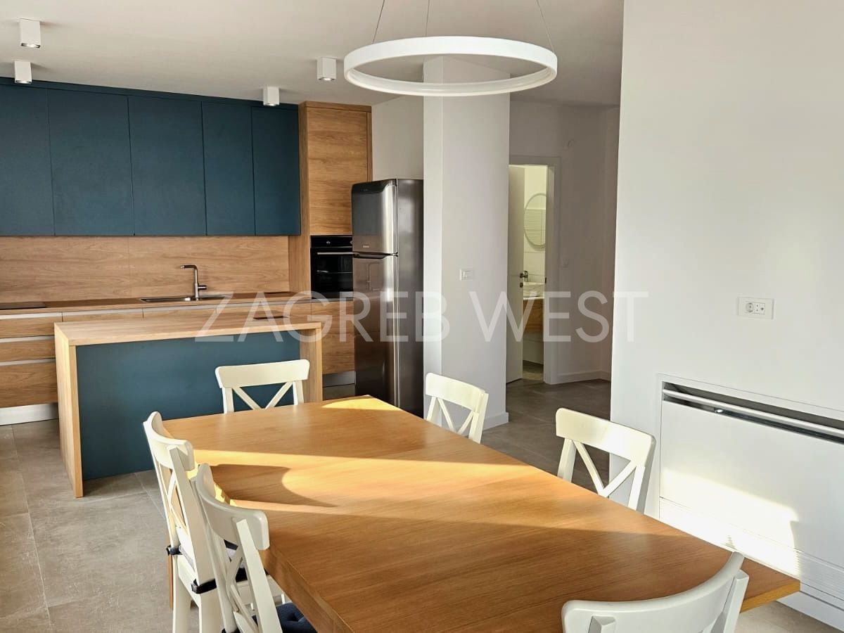 Apartment, - Ulica Klenova, Zagreb ,141m2