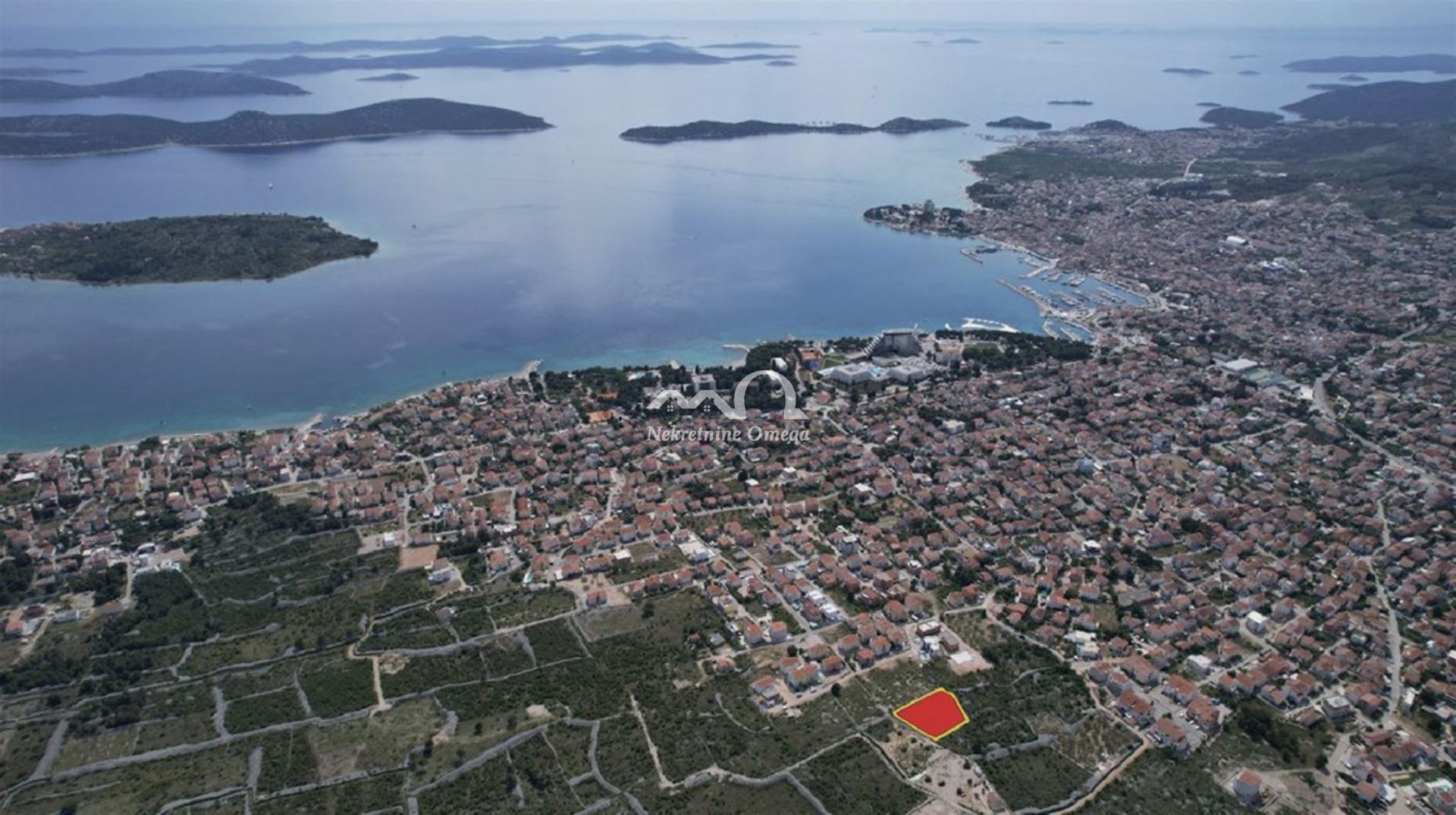 Land - Vodice, 1800m2